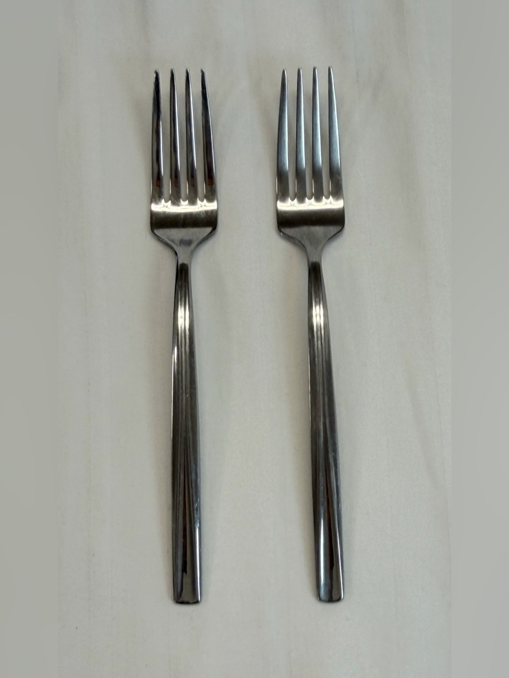 Argent Orfevres Flatware 2 Luncheon Forks Capetown 18/10 Stainless Steel Vietnam